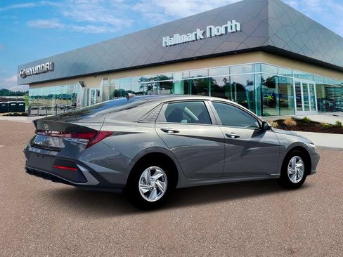 New 2026 Hyundai Elantra SE FWD image 8