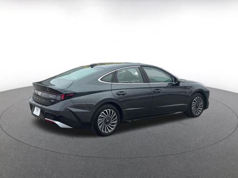 Used 2025 Hyundai Sonata SEL FWD image 15