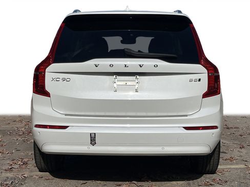 Used 2023 Volvo XC90 B5 Core w/ Protection Package Premier image 26