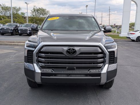 Used 2025 Toyota Tundra Limited AWD/4WD image 2