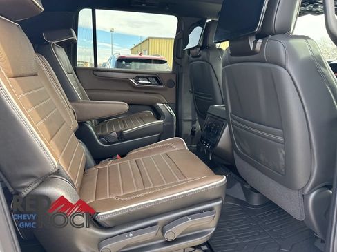 New 2026 GMC Yukon XL Denali Ultimate w/ LPO, Floor Liner Package AWD/4WD image 13