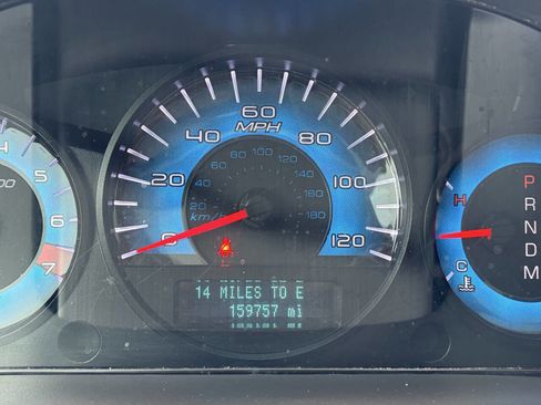 Used 2011 Ford Fusion SEL w/ Sport Appearance Pkg image 28