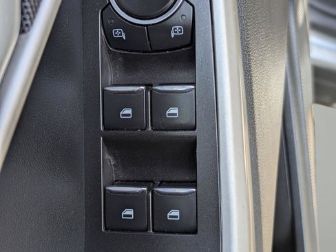 Used 2023 Ford Explorer XLT w/ Equipment Group 202A RWD image 16