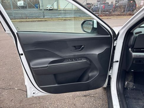 Used 2025 Hyundai Kona SEL image 20