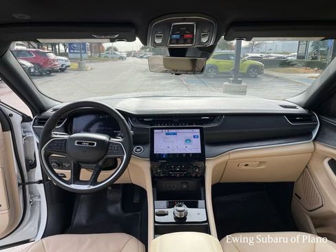 Used 2024 Jeep Grand Cherokee Limited w/ Luxury Tech Group II image 23