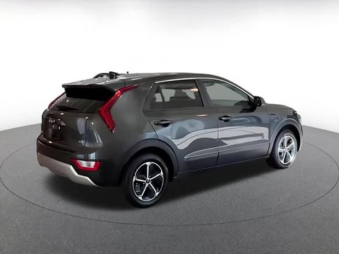 Used 2026 Kia Niro LX FWD image 11