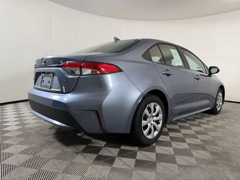 Used 2022 Toyota Corolla LE FWD image 9