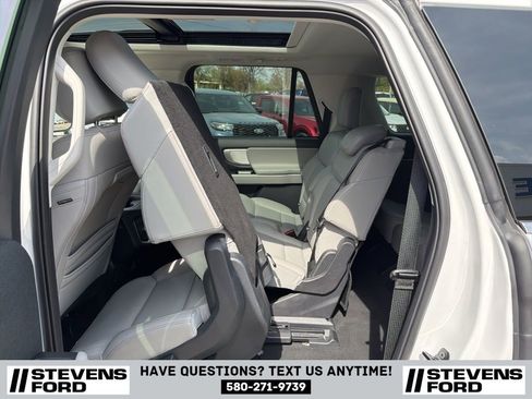 Used 2025 Ford Expedition Max Active AWD/4WD image 36