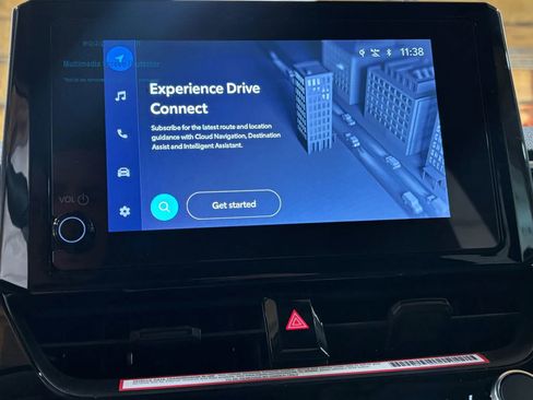 Used 2024 Toyota Corolla Cross LE image 40