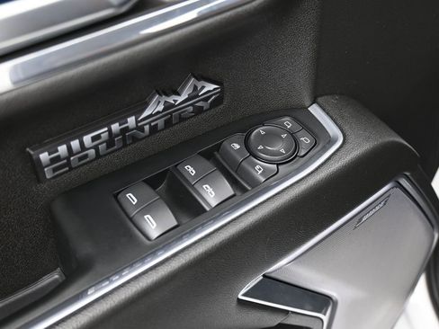 Used 2024 Chevrolet Silverado 1500 High Country image 18