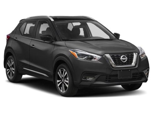Used 2019 Nissan Kicks SR w/ Exterior Package FWD image 9