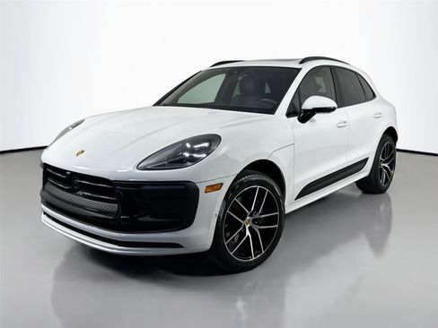 Certified 2025 Porsche Macan AWD/4WD image 1