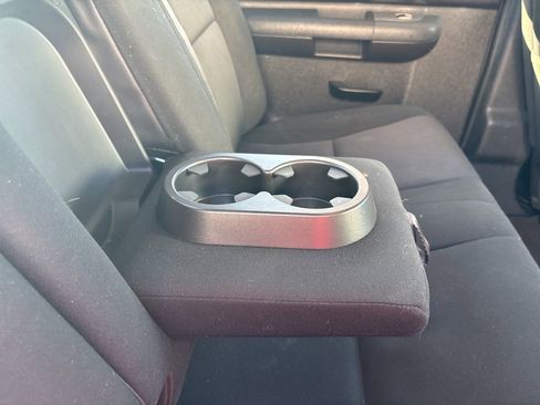 Used 2014 GMC Sierra 2500 SLE w/ Suspension Package, Off-Road image 16