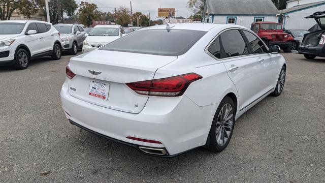 Used 2015 Hyundai Genesis 3.8 RWD image 10