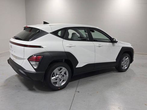 New 2026 Hyundai Kona SE FWD image 12