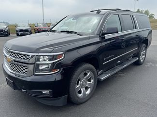 Used 2019 Chevrolet Suburban LT w/ LT Signature Package AWD/4WD video 3