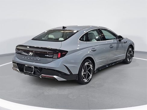 New 2026 Hyundai Sonata SEL image 5