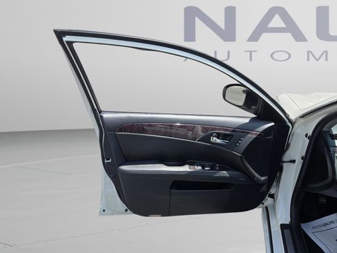 Used 2011 Toyota Avalon Limited FWD image 31