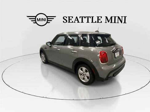 Used 2022 MINI Cooper 4-Door Hardtop FWD image 8