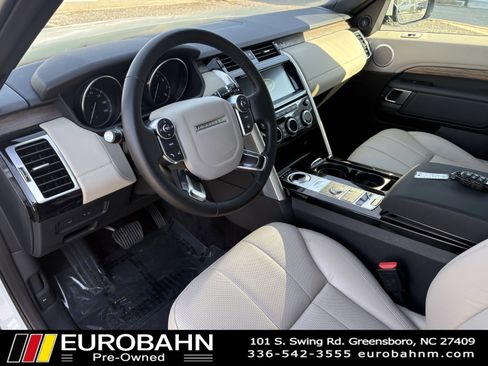 Used 2017 Land Rover Discovery HSE image 8