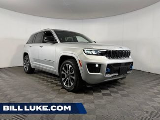 Used 2023 Jeep Grand Cherokee Overland AWD/4WD video 1