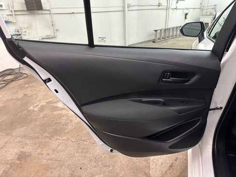 Used 2025 Toyota Corolla LE FWD image 22