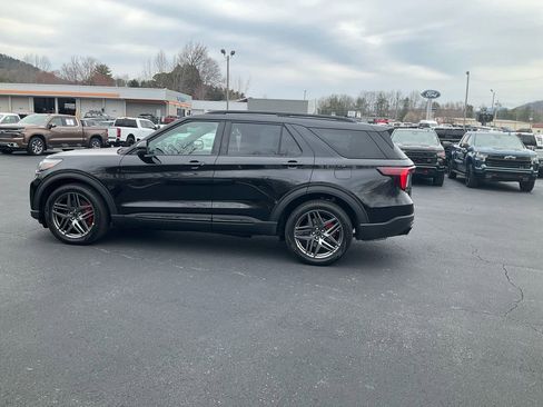 New 2026 Ford Explorer ST w/ Sun And Sound Package image 8