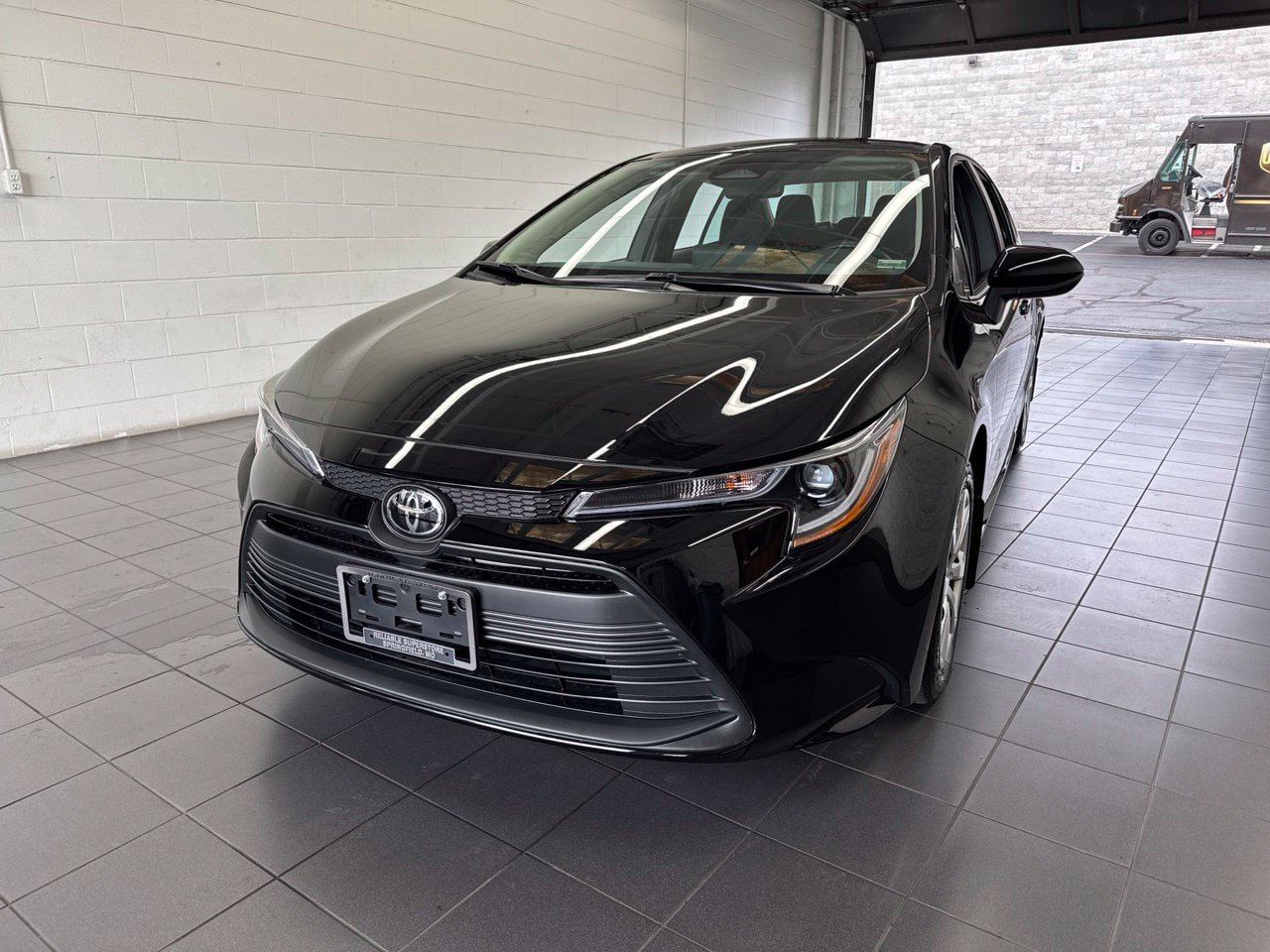 Used 2026 Toyota Corolla LE FWD image 3