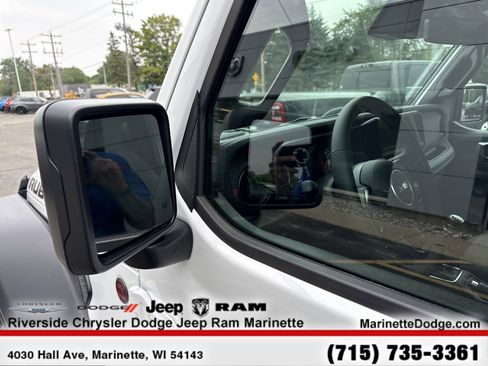 Used 2024 Jeep Wrangler Unlimited Rubicon w/ Technology Group image 6