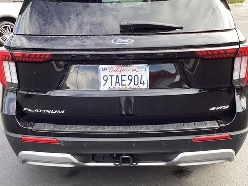 Used 2025 Ford Explorer Platinum w/ LUX Leather Package image 8