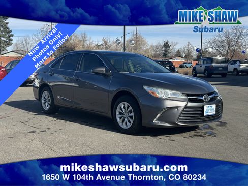 Used 2015 Toyota Camry LE image 3