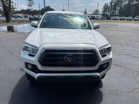 Used 2022 Toyota Tacoma SR5 w/ Technology Package RWD image 15