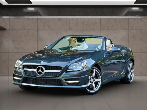 Used 2015 Mercedes-Benz SLK 250 image 16