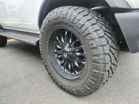 Used 2025 Ford Bronco 4-Door AWD/4WD image 4