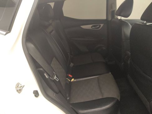 Used 2020 Nissan Rogue Sport SV w/ Technology Package FWD image 19