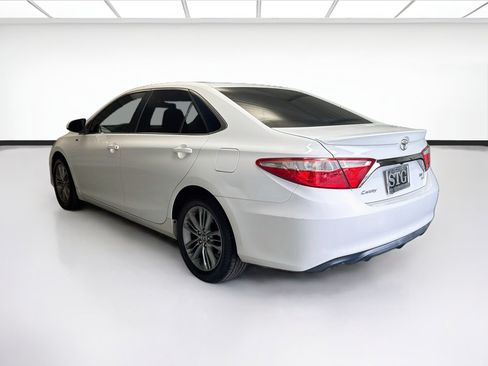 Used 2015 Toyota Camry SE FWD image 6