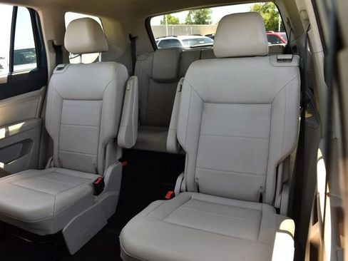 Used 2023 Volkswagen Atlas SE w/ Panoramic Sunroof Package FWD image 22