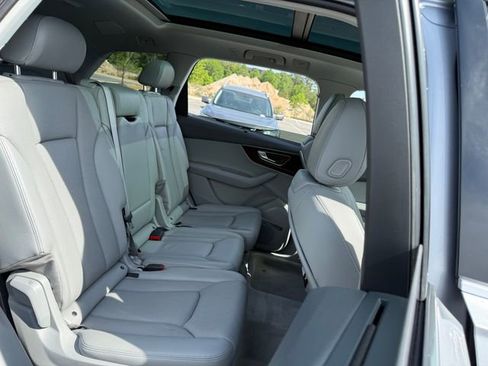 Used 2017 Audi Q7 3.0T Prestige image 35