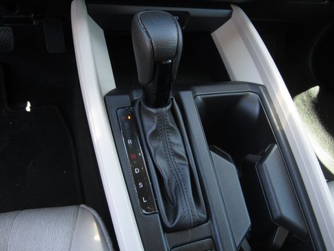 Certified 2024 Honda Accord LX image 19