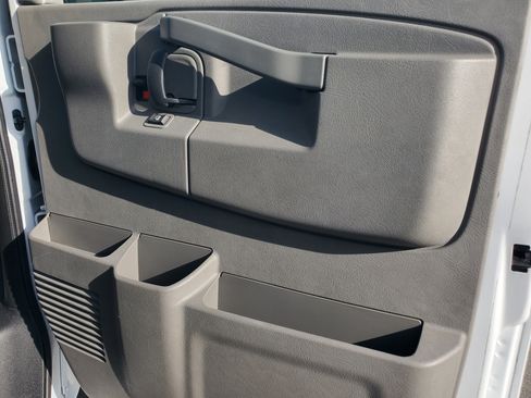 Used 2019 Chevrolet Express 3500 w/ Power Convenience Package image 21