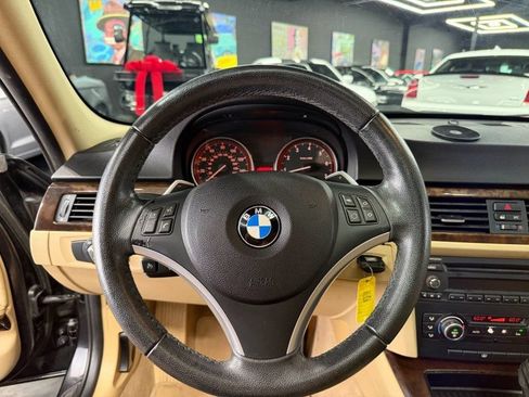 Used 2011 BMW 335i Sedan RWD image 10