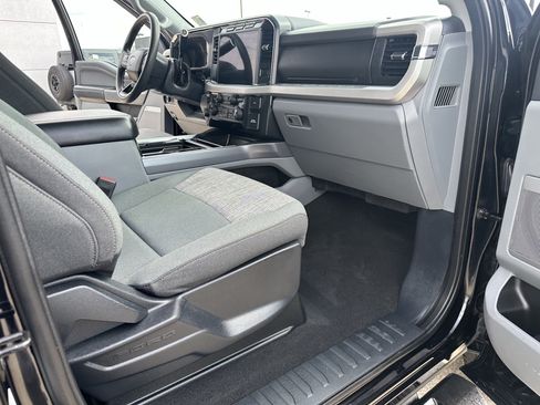 Used 2024 Ford F250 XLT w/ XLT Premium Package AWD/4WD image 7