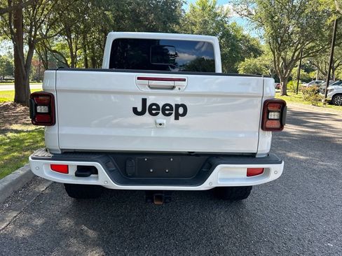 Used 2022 Jeep Gladiator Overland AWD/4WD image 7