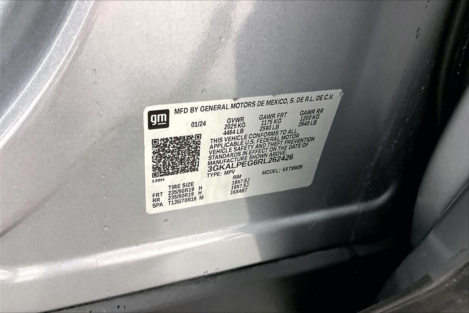 Used 2024 GMC Terrain SLT w/ Elevation Edition FWD image 33