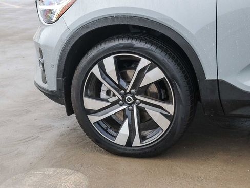 New 2025 Volvo XC40 B5 Plus w/ Protection Package Premier image 9