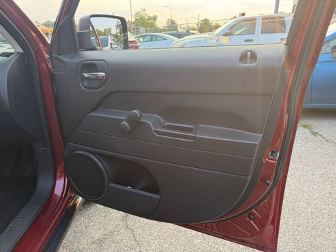 Used 2014 Jeep Patriot Sport FWD image 5