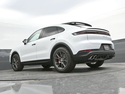 New 2025 Porsche Cayenne S image 42