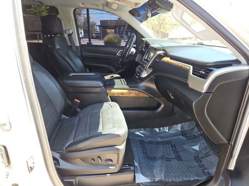 Used 2015 GMC Yukon Denali w/ Touring Package AWD/4WD image 24