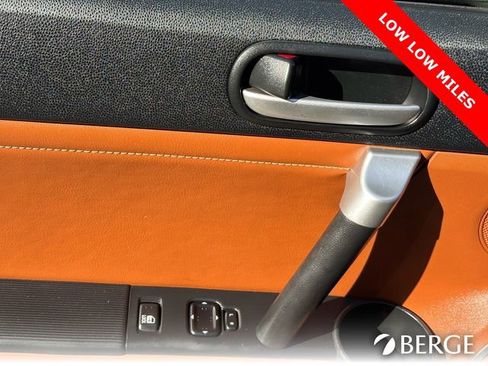 Used 2007 MAZDA MX-5 Miata Grand Touring w/ Premium Pkg image 17