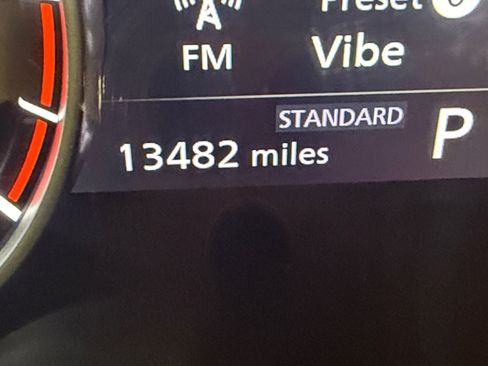 Used 2025 Nissan Rogue SV FWD image 2
